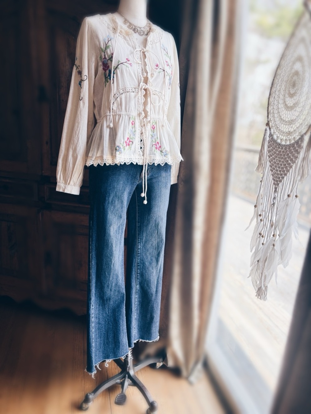 Jennifer & Grace Embroidered Boho Blouse Cardigan NWT - Picture 3 of 16